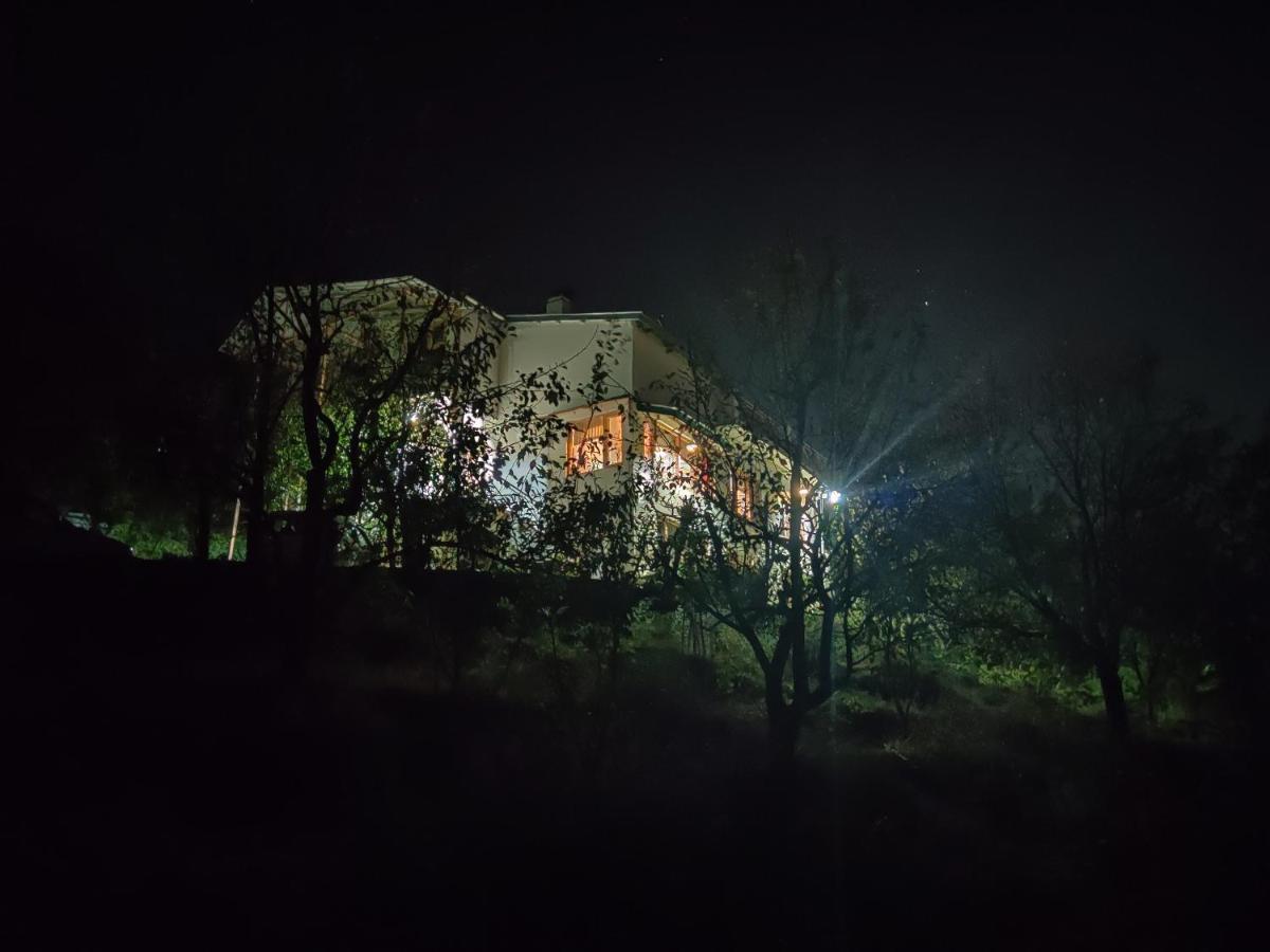 Aashirwad Homestay Kulu Esterno foto