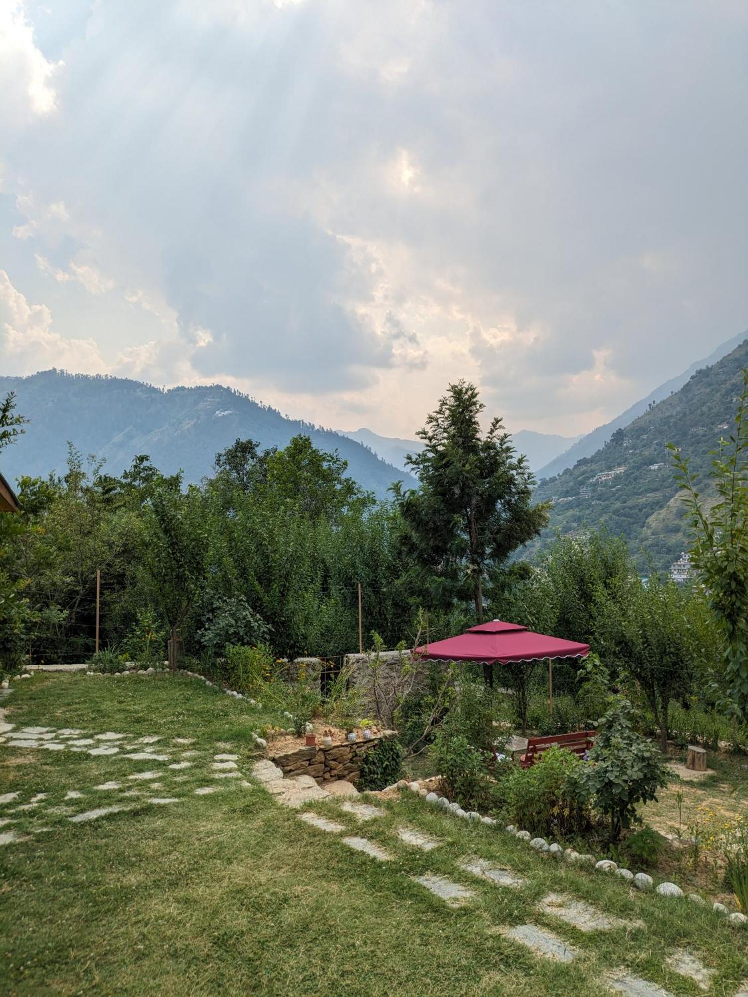 Aashirwad Homestay Kulu Esterno foto